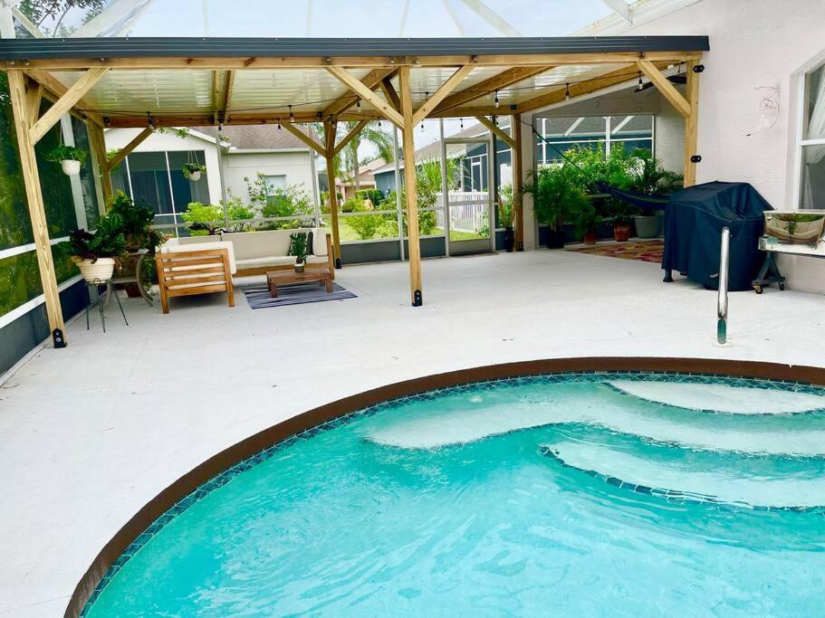 Sandy Oasis 5 Bedroom With Pool Sarasota 布雷登顿 外观 照片