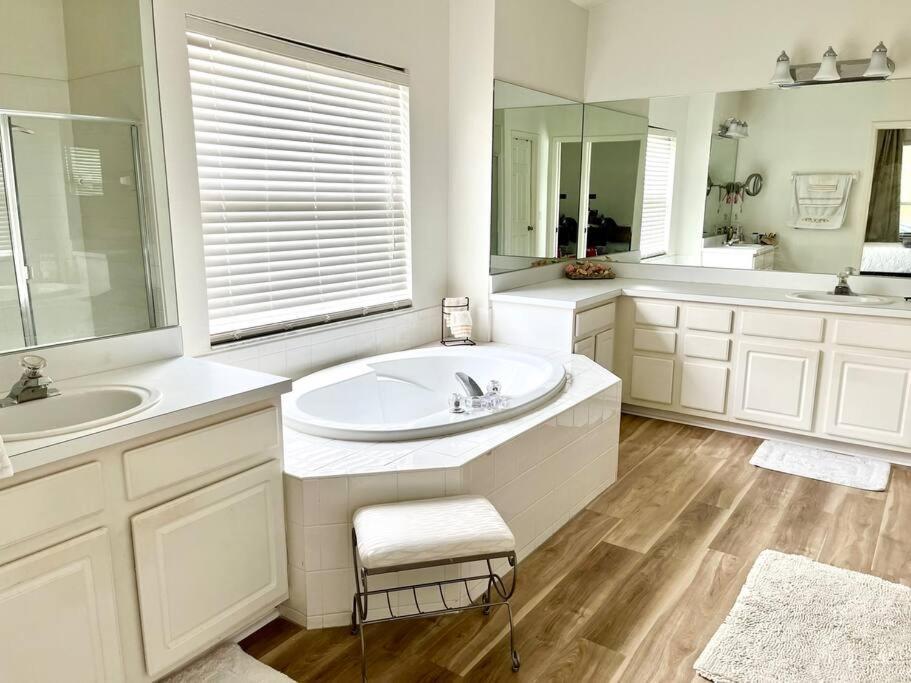 Sandy Oasis 5 Bedroom With Pool Sarasota 布雷登顿 外观 照片
